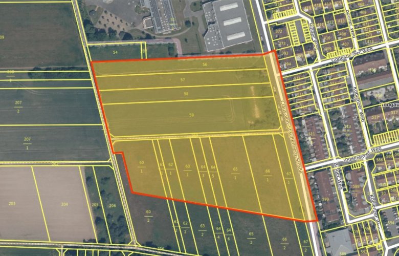 Dudenhofen'de D 32 imar planını gösteren sarı parsel sınırları ve kırmızı ile işaretlenmiş bir alanın havadan görünümü